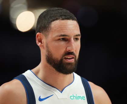 kaiyun-明年卷土重来?克莱本季出场21.6分钟创新低 场均11.7分&amp;三分38.3%